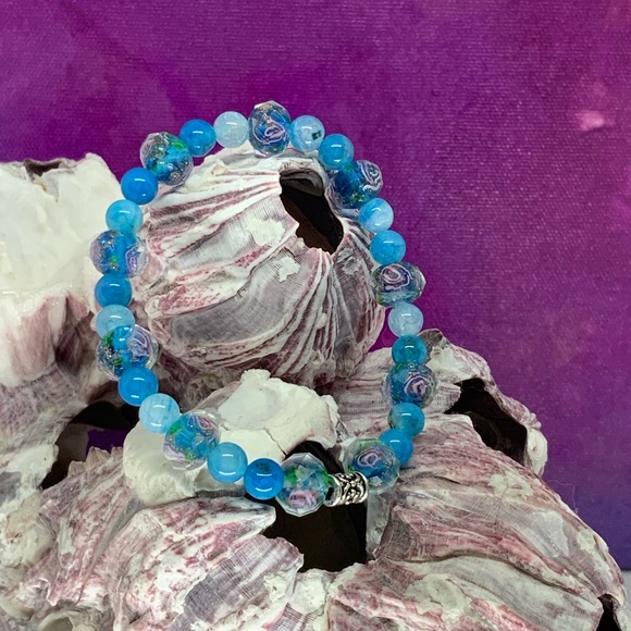 Handcrafted Lampwork and Cracy Lace Bead Stretch Bracelet - Picture 8 of 16